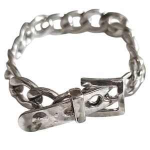 Elegant Silver Chain Bracelet